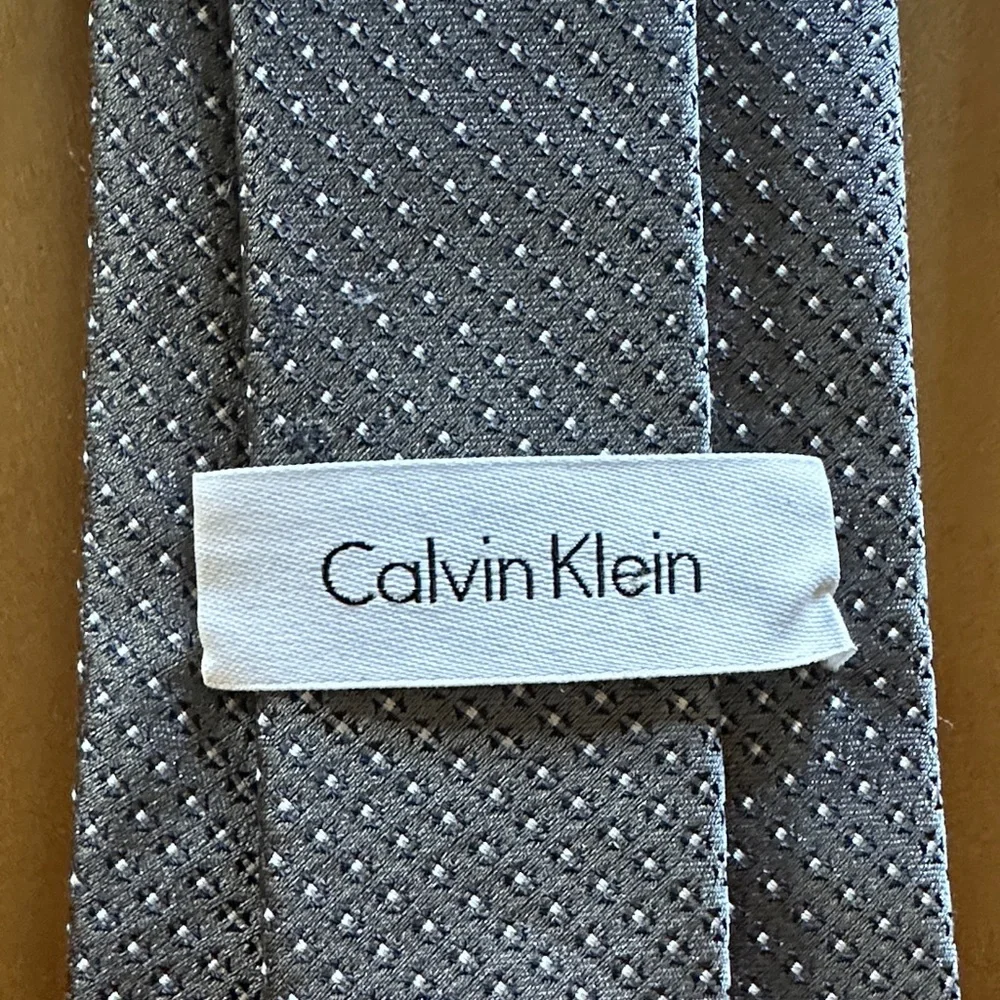 Calvin Klein Light Gray Tie with Micro Dot Pattern